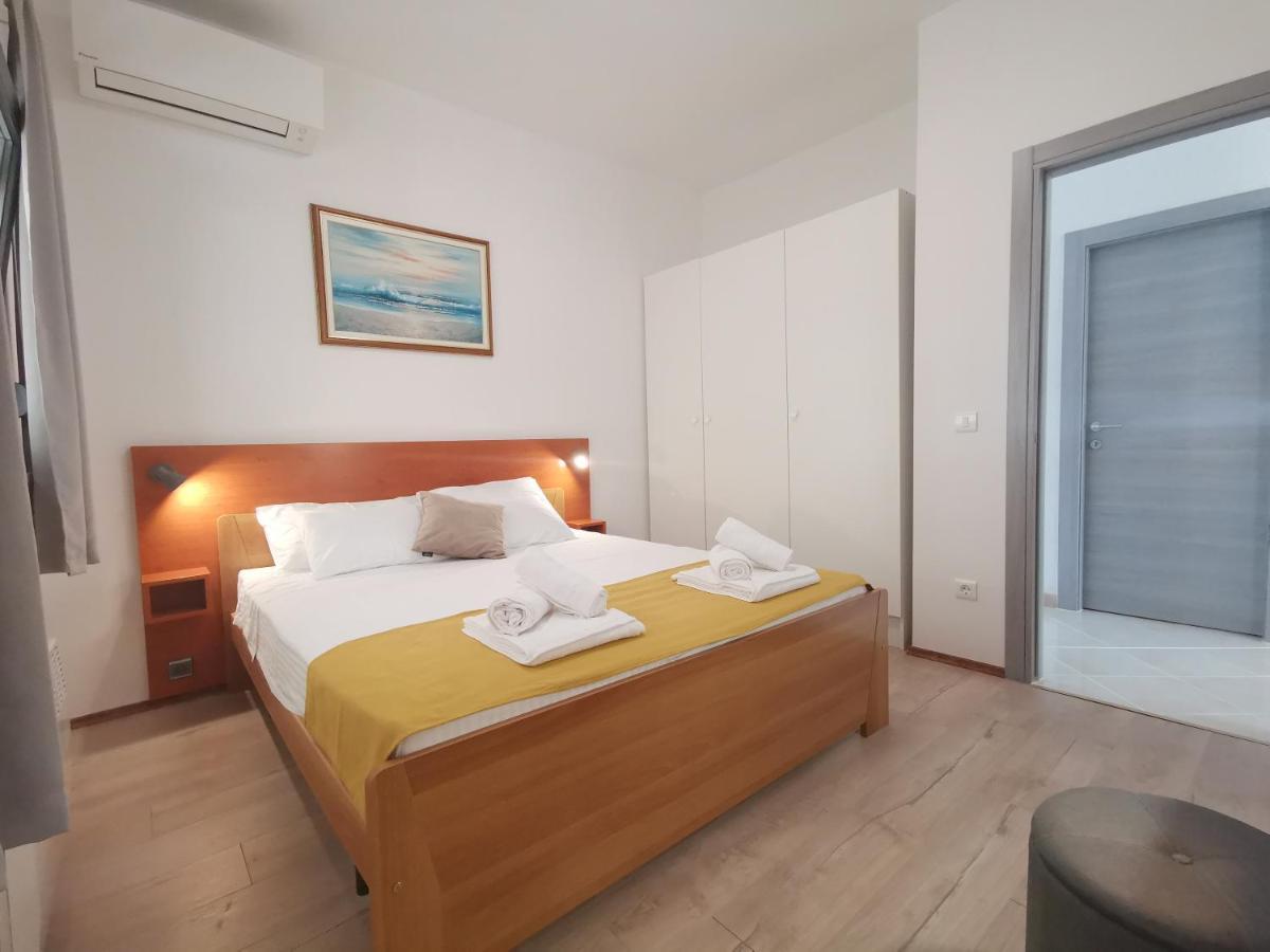 Apartment Pineta With Terrace & Park Wood View PUY 외부 사진
